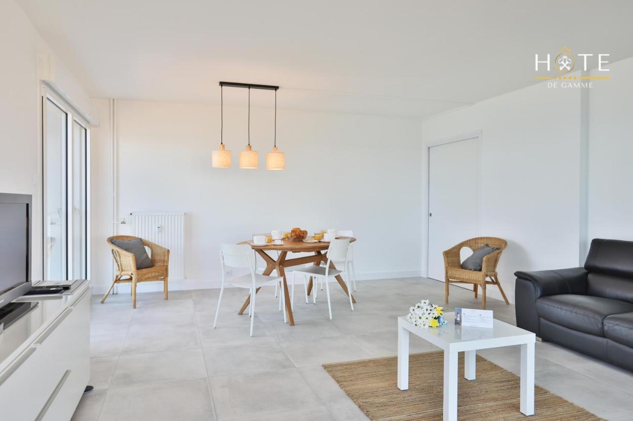 Appartement De Caractere, Superbe Vue Mer 280° La Chaume Экстерьер фото