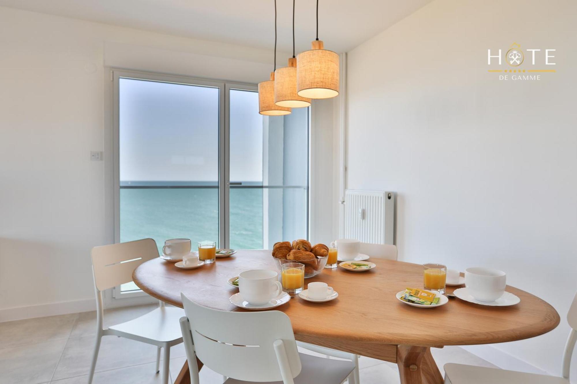 Appartement De Caractere, Superbe Vue Mer 280° La Chaume Экстерьер фото